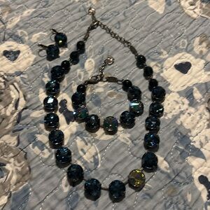 Sabika necklace, bracelet and earrings set